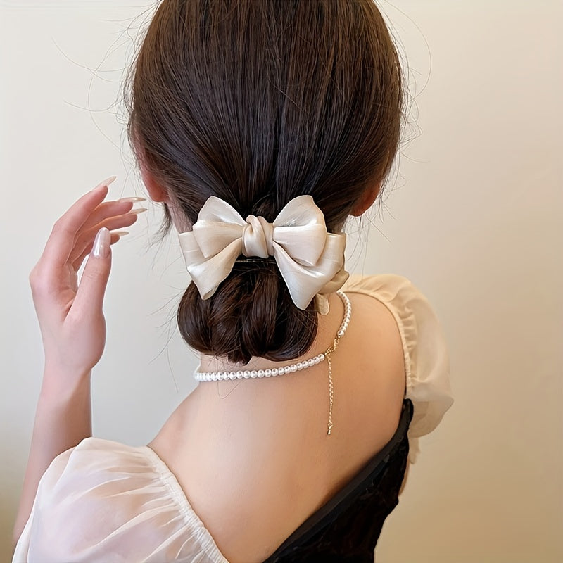 Elegant Butterfly Knot Hairpin for a Bun, Popular Among Women, Perfect for High Ponytails And Adds Charm to Hairstyles.