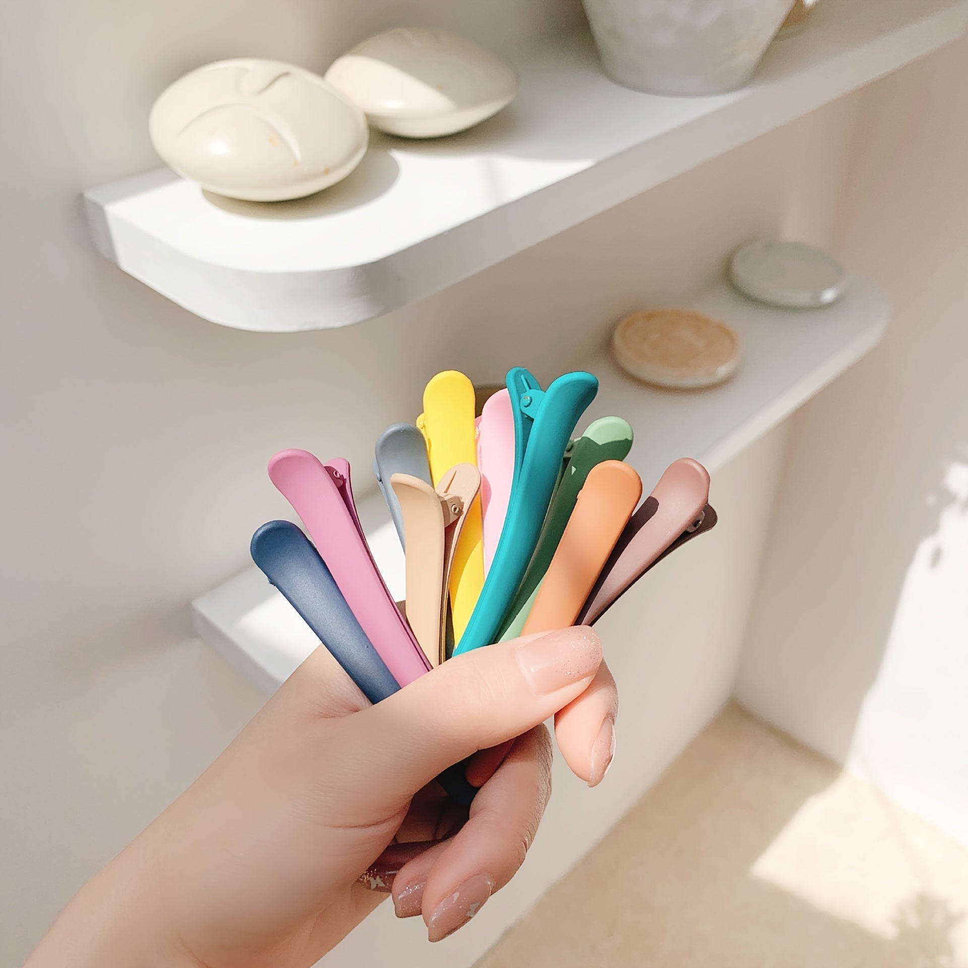 7-Piece Set of Chic Matte Duckbill Hair Clips for Women - Simple, Versatile, and Durable Hair Accessories for Everyday Styling, Photography Props, and Thoughtful Gifts