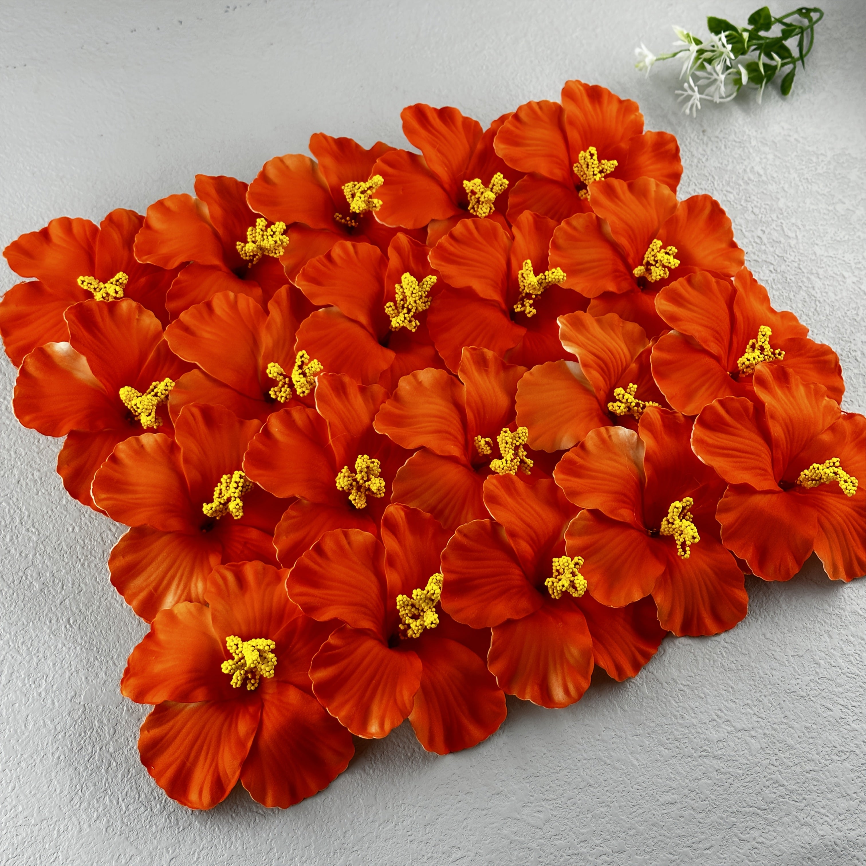 [Vibrant Bohemian Hair Pins] 20pcs EASYJOY Bohemian White Hibiscus Flower Hair Pins - Vibrant Beach Hair Accessories for Women, Artificial Plastic Hair Clips with Yellow Center, Mother’s Day Gifts, Dance Parties & Summer Vacations, Cute Hair Accessories,